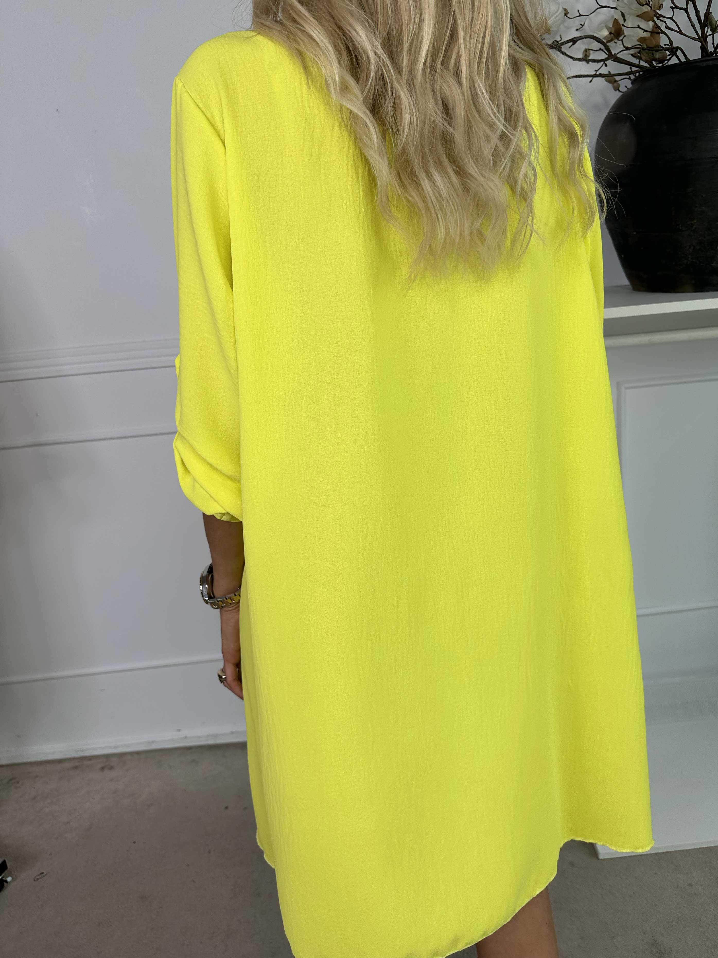 Lily - Tunikaklänning i viskos med V-ringning och paljetter